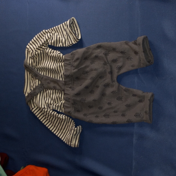 Baby outfit - Picture 2 of 2